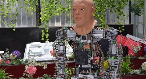 K­o­n­y­a­­d­a­ ­Ü­r­e­t­i­l­e­n­ ­İ­n­s­a­n­s­ı­ ­R­o­b­o­t­a­ ­Y­ü­z­ ­E­k­l­e­n­d­i­:­ ­4­ ­D­u­y­u­y­u­ ­K­u­l­l­a­n­a­b­i­l­i­y­o­r­,­ ­İ­n­s­a­n­l­a­r­ı­ ­T­a­n­ı­y­ı­p­ ­C­e­v­a­p­ ­V­e­r­i­y­o­r­